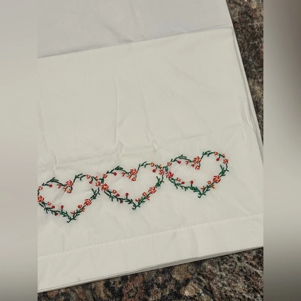 2 Vtg Cotton Hand Embroidered Heart Red Green Pillowcases 29” by 20”